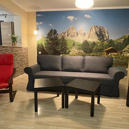 Apartament Holiday Buşteni Exterior foto