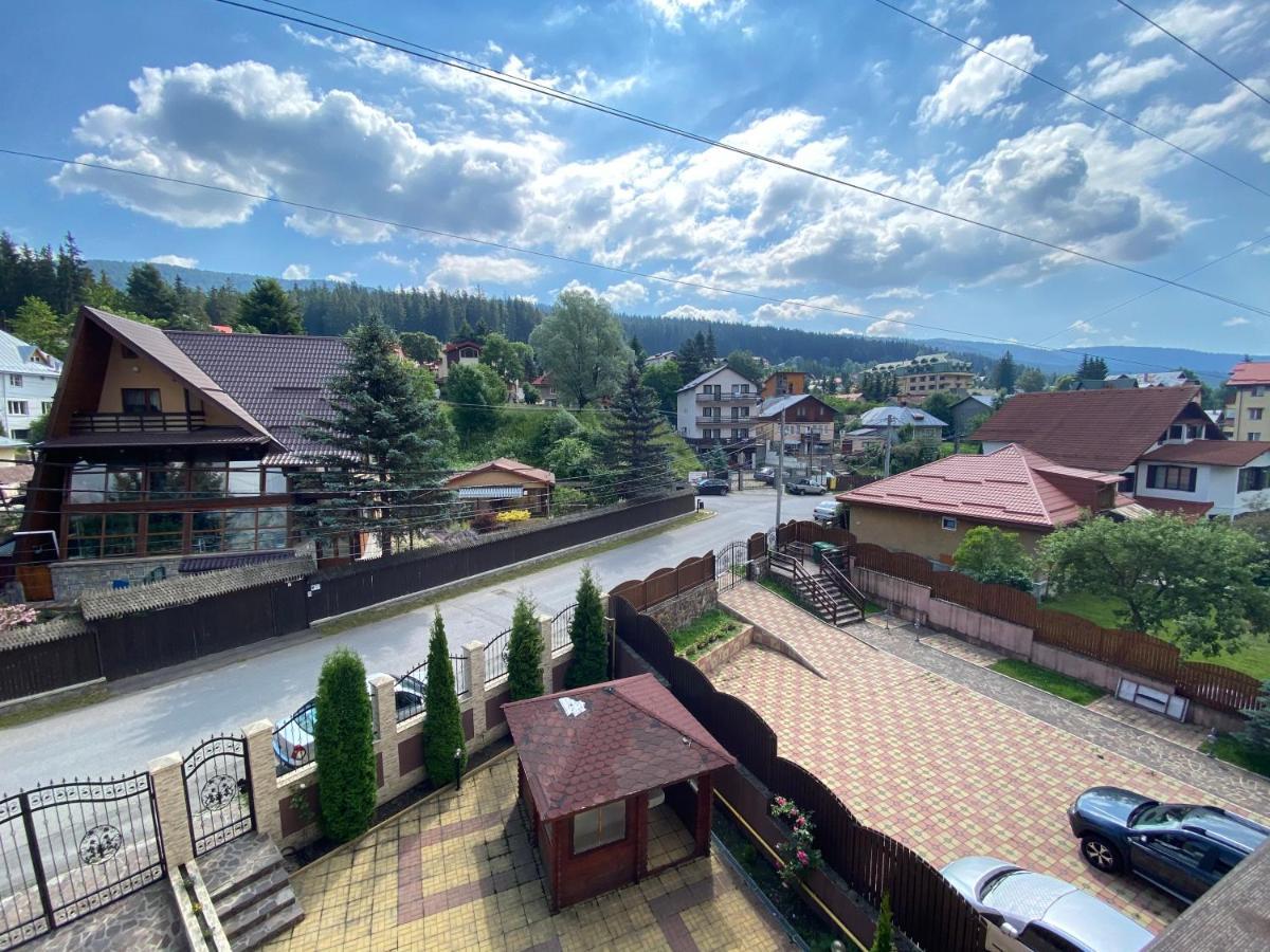 Apartament Holiday Buşteni Exterior foto
