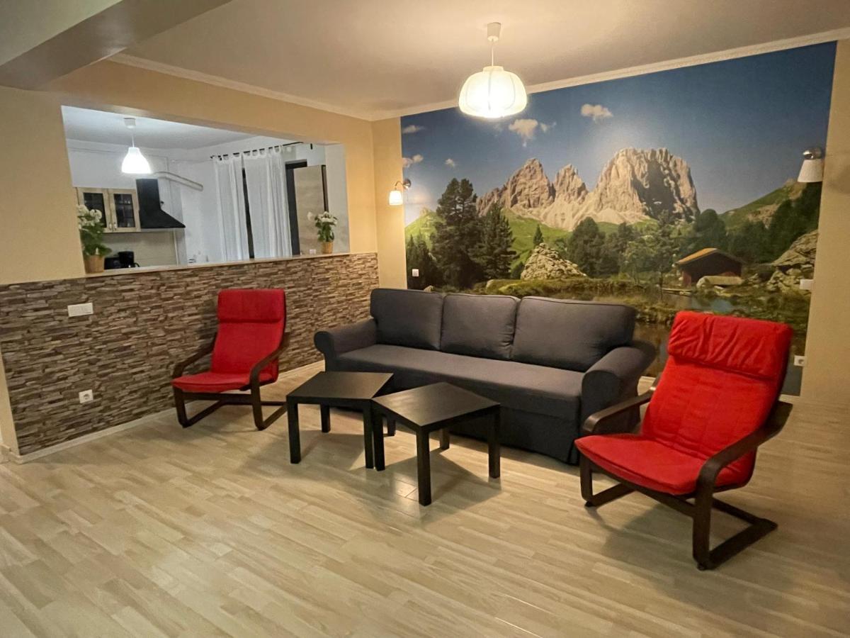 Apartament Holiday Buşteni Exterior foto
